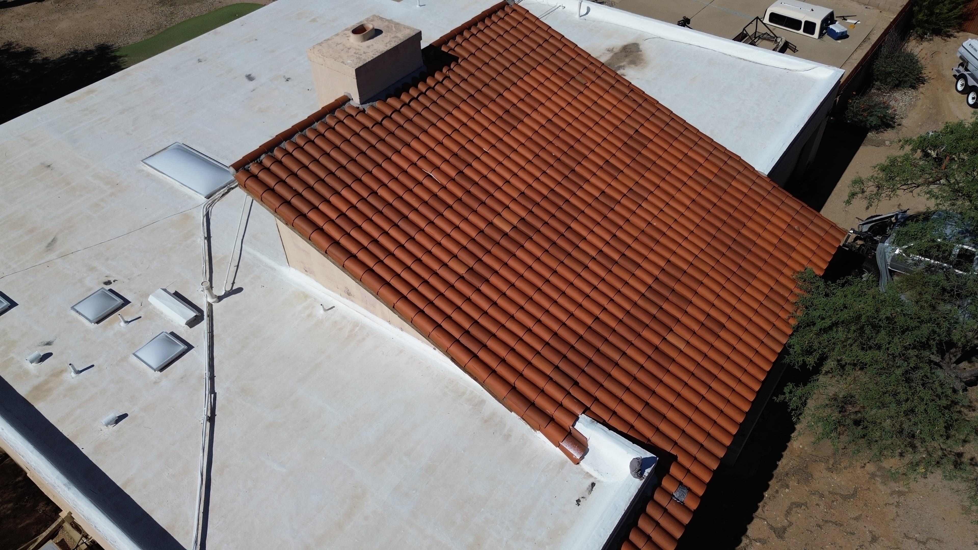 Oro Valley — Tile + flat re-roof, 2024